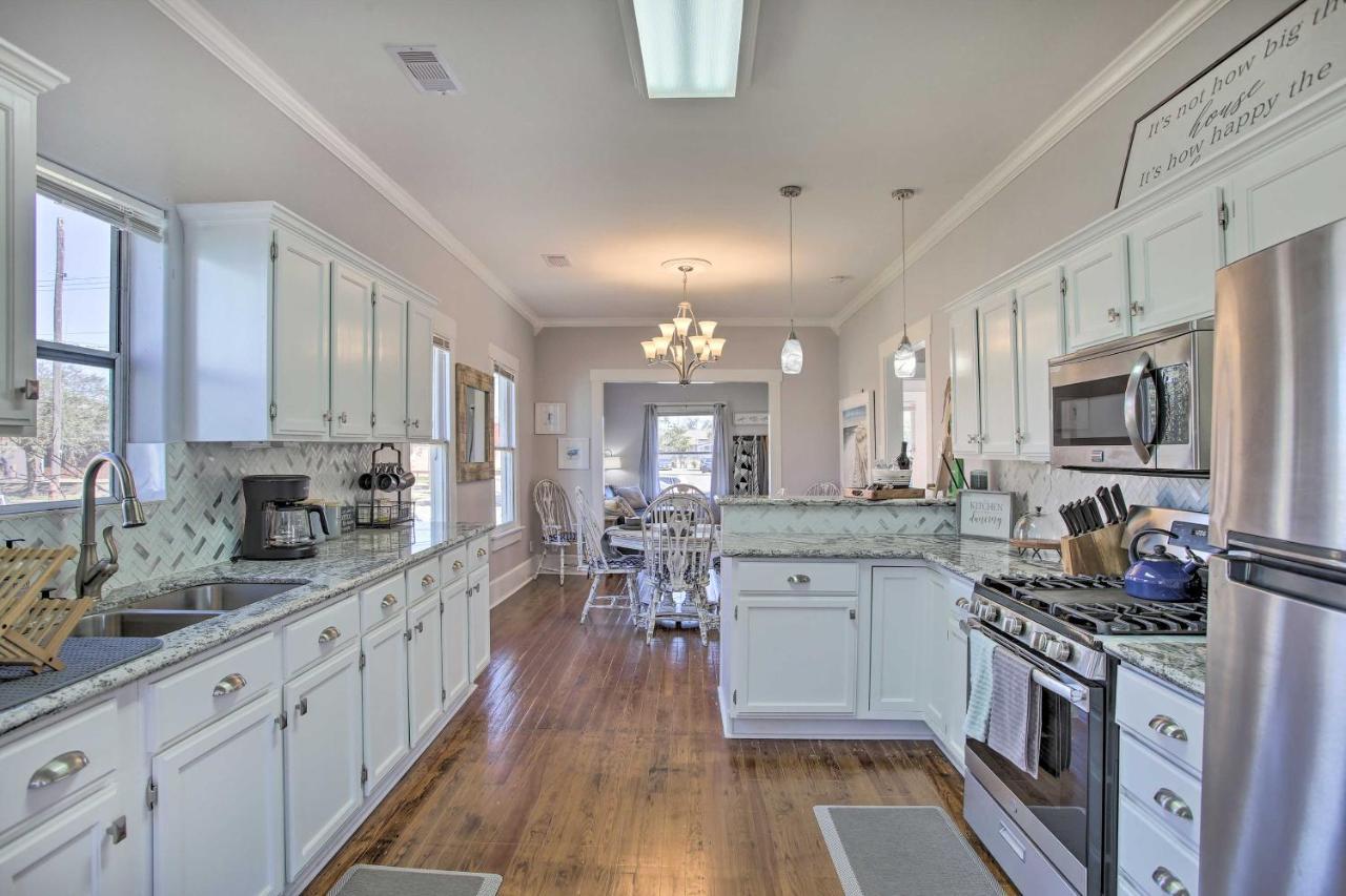 Cozy Beach Bungalow Near Galveston Seawall And Pier المظهر الخارجي الصورة